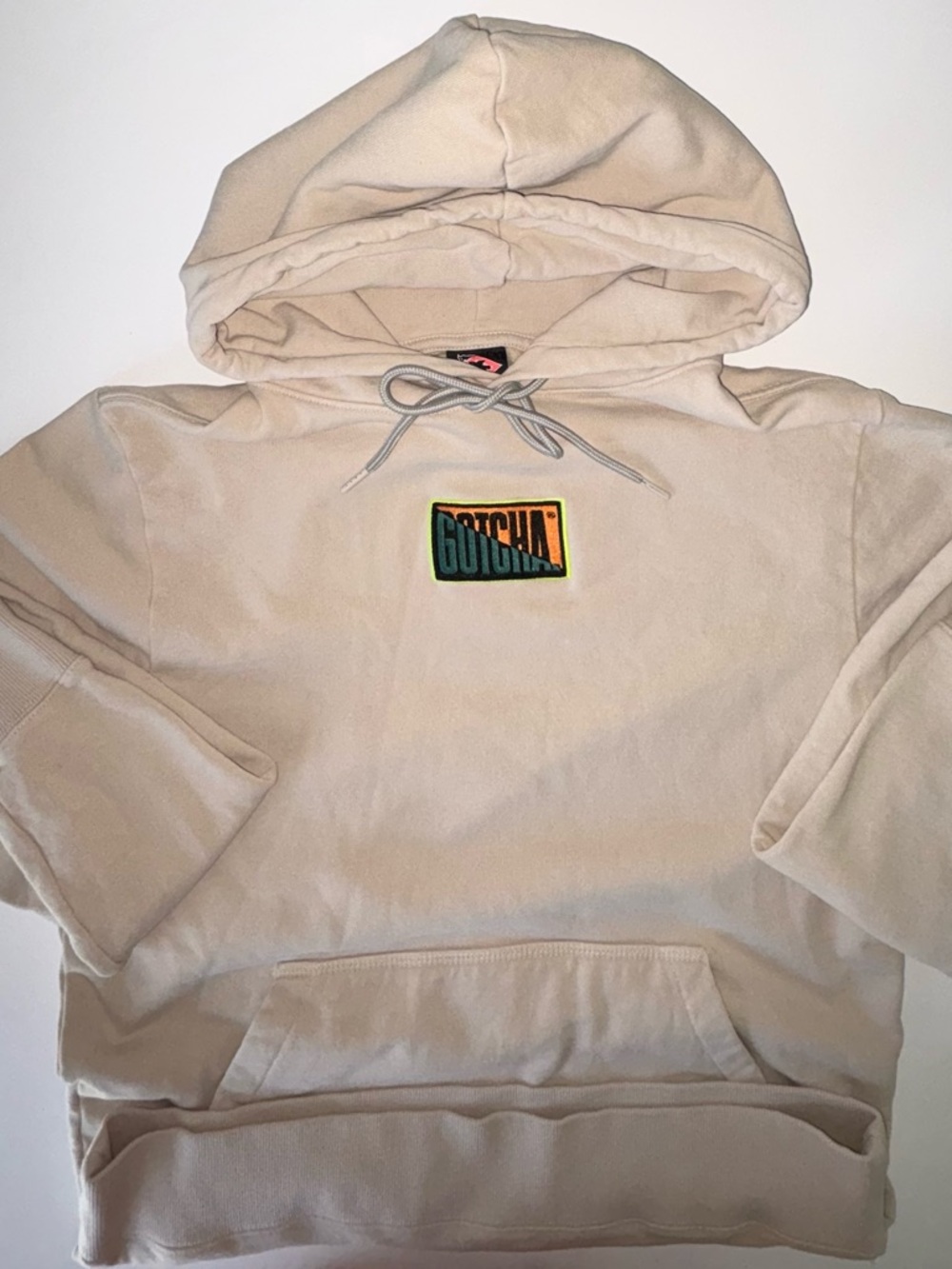 Gotcha Hoodie Mens M Beige Logo Surf Skate Pullover Streetwear